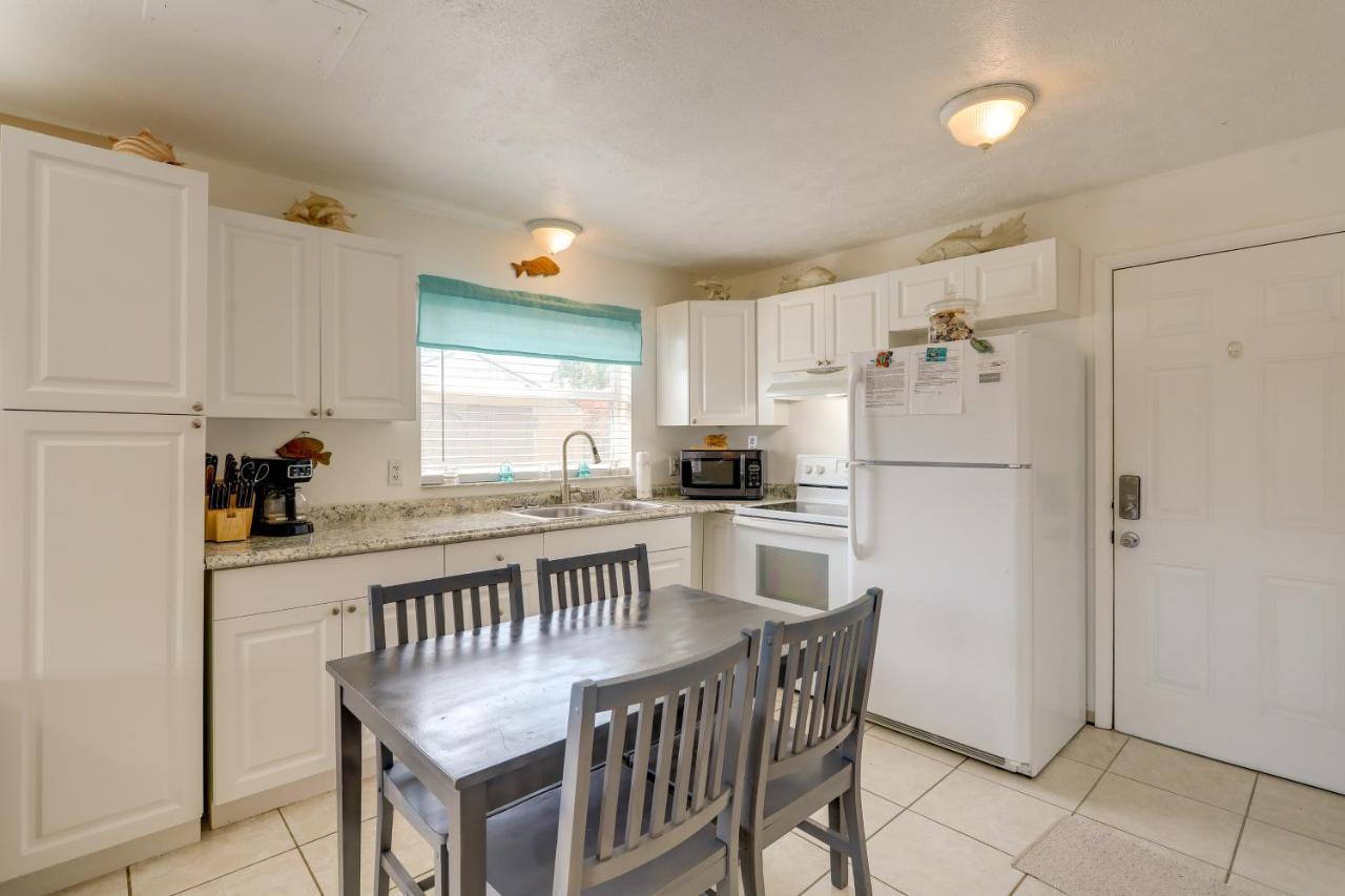 Cute Apt With Backyard And Grill - Steps To Cocoa Beach Buitenkant foto