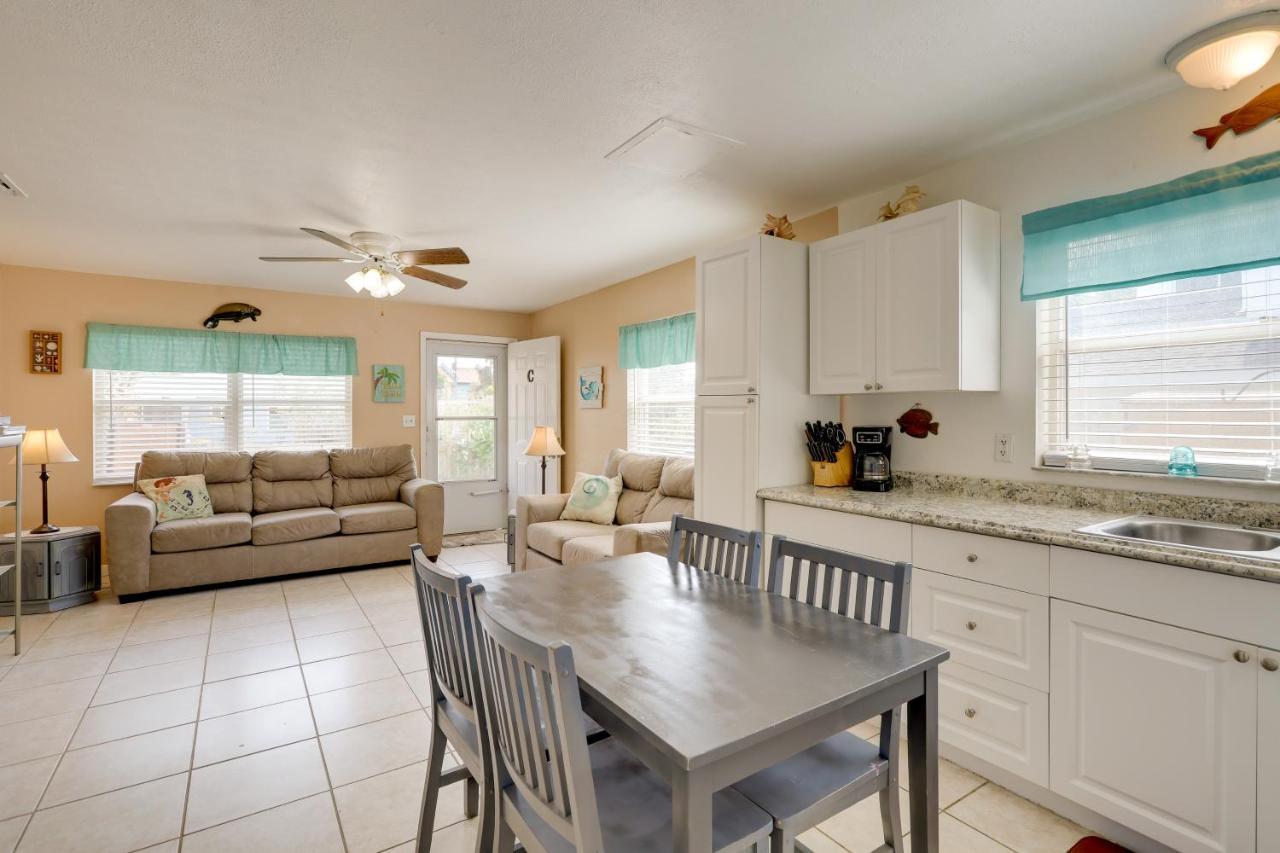 Cute Apt With Backyard And Grill - Steps To Cocoa Beach Buitenkant foto